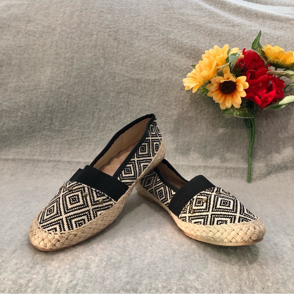 NWOT - Black and Cream Espadrille Flats with Cushion Walk